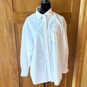 GAP White Long-Sleeve Button-Up Shirt